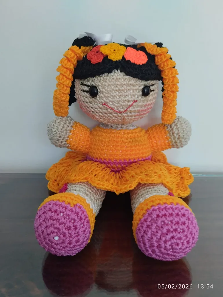 muneca anaranjada2.webp
