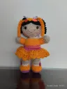 Muñeca artesanal anaranjada